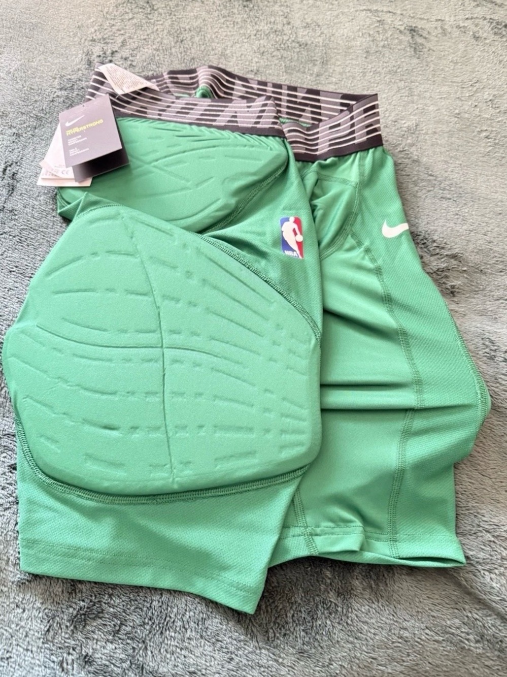 Nike Pro NBA Hyperstrong Green Shorts Padded Basketball Tights Size L 881966-312